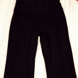 Black yoga pants